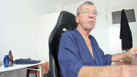 Henk online show from December 17, 10:43 am