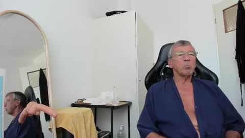 Henk online show from July 12, 2:08 pm