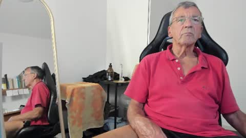 Henk online show from August 3, 7:50 pm