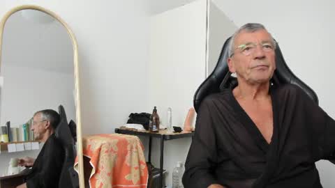 Henk online show from August 4, 3:03 pm