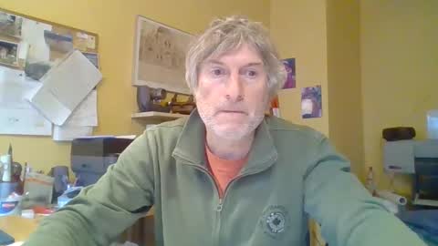 22esserre online show from October 28, 3:47 pm