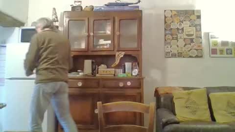 22esserre online show from March 5, 1:40 pm