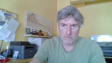 Snapshot of 22esserre chatting on May 26, 10:33 am 22esserre online show from May 26, 10:33 am