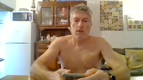 Snapshot of 22esserre chatting on July 1, 11:45 am 22esserre online show from July 1, 11:45 am