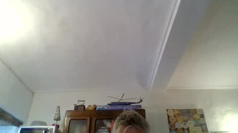 Snapshot of 22esserre chatting on August 3, 11:37 am 22esserre online show from August 3, 11:37 am