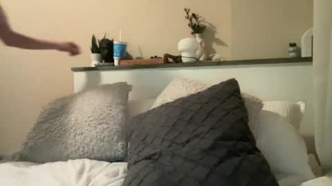 Snapshot of 26sneakers chatting on December 3, 2:14 am 26sneakers online show from December 3, 2:14 am