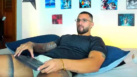 Snapshot of 27_juan chatting on February 5, 2:00 pm Yorgi online show from February 5, 2:00 pm