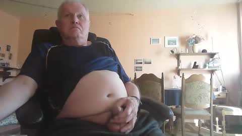 Snapshot of 29famila chatting on December 15, 12:20 pm 29famila online show from December 15, 12:20 pm