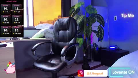 2_fire online show from November 14, 7:56 pm