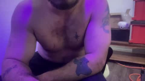 Snapshot of 2addictivelyhorny chatting on December 29, 12:41 am Jake n Judy online show from December 29, 12:41 am