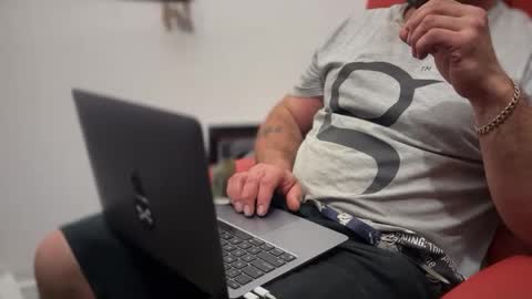 Snapshot of 2addictivelyhorny chatting on March 9, 5:11 am Jake n Judy online show from March 9, 5:11 am