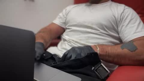 Snapshot of 2addictivelyhorny chatting on March 10, 10:02 pm Jake n Judy online show from March 10, 10:02 pm