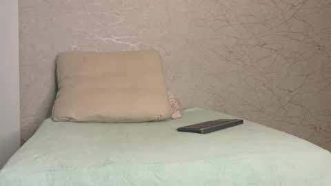 Snapshot of 2alexoconor chatting on March 2, 11:42 pm 2alexoconor online show from March 2, 11:42 pm