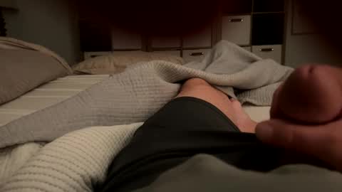 Snapshot of 2centz chatting on December 7, 6:10 am 2centz online show from December 7, 6:10 am