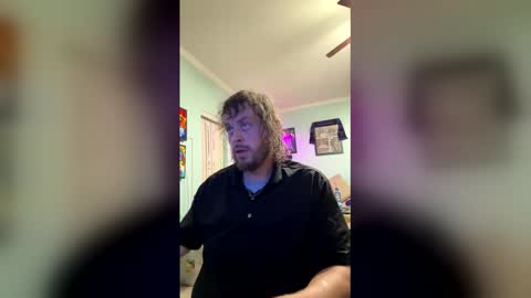 Snapshot of 2dirtyhillbillies chatting on May 15, 10:22 am ThrillBilly online show from May 15, 10:22 am