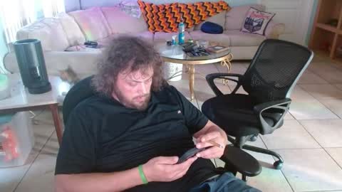 Snapshot of 2dirtyhillbillies chatting on May 22, 10:37 pm ThrillBilly online show from May 22, 10:37 pm