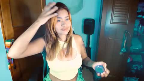 Snapshot of 2girls__dream chatting on October 21, 10:16 am samantha sharon online show from October 21, 10:16 am