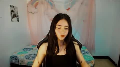 Snapshot of 2girls__dream chatting on July 22, 11:46 am samantha sharon online show from July 22, 11:46 am
