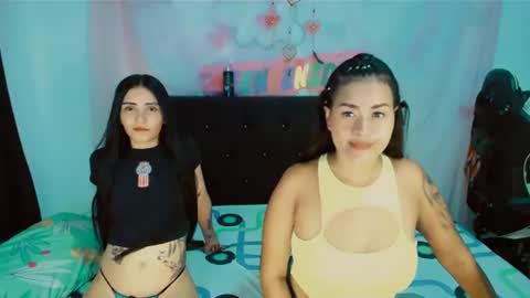 Snapshot of 2girls__dream chatting on August 6, 6:54 pm samantha sharon online show from August 6, 6:54 pm