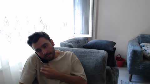 Snapshot of 2handsomeman chatting on May 16, 10:47 am Berk online show from May 16, 10:47 am