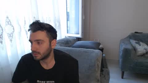 Snapshot of 2handsomeman chatting on May 19, 4:35 pm Berk online show from May 19, 4:35 pm