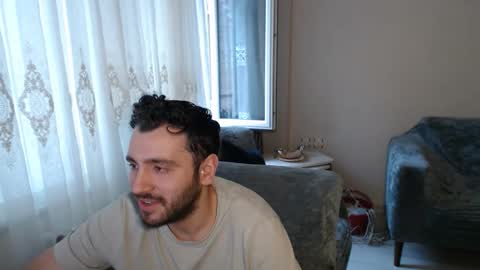 Snapshot of 2handsomeman chatting on May 22, 3:35 am Berk online show from May 22, 3:35 am