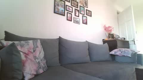 2hott4 online show from March 3, 9:37 am