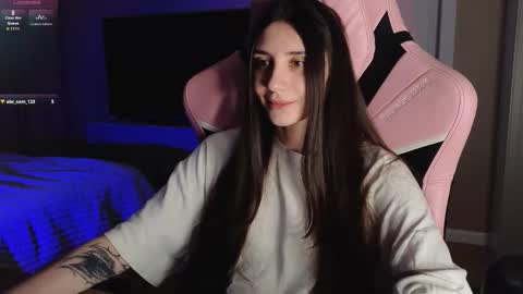 Snapshot of 2insensitive chatting on March 15, 5:19 pm Lina free control in pvt online show from March 15, 5:19 pm