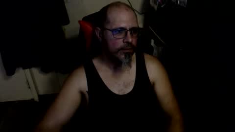 Snapshot of 2krazylegz chatting on December 17, 11:44 pm 2krazylegz online show from December 17, 11:44 pm