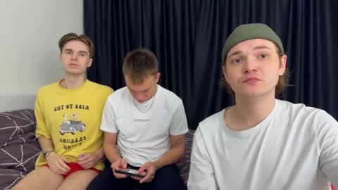 Snapshot of 2nc_ chatting on September 9, 10:37 am Eleot online show from September 9, 10:37 am