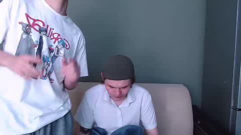 Snapshot of 2nc_ chatting on September 20, 9:43 am Eleot online show from September 20, 9:43 am