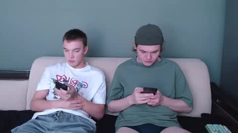 Snapshot of 2nc_ chatting on September 22, 8:49 am Eleot online show from September 22, 8:49 am