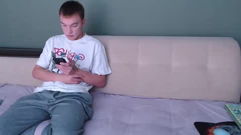 Snapshot of 2nc_ chatting on September 23, 9:56 am Eleot online show from September 23, 9:56 am