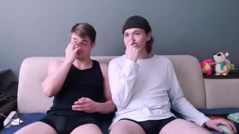 Snapshot of 2nc_ chatting on October 16, 8:48 am Eleot online show from October 16, 8:48 am