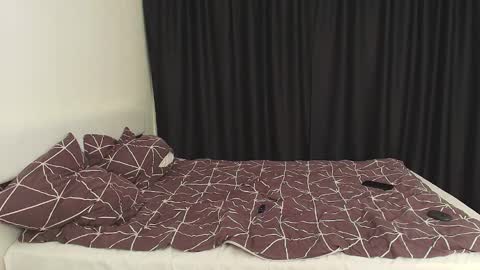 Snapshot of 2nc_ chatting on October 18, 2:40 pm Eleot online show from October 18, 2:40 pm