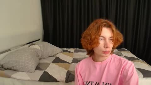 Snapshot of 2nc_ chatting on November 3, 3:35 pm Eleot online show from November 3, 3:35 pm