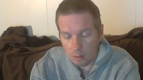 2small4you83 online show from December 5, 1:14 am