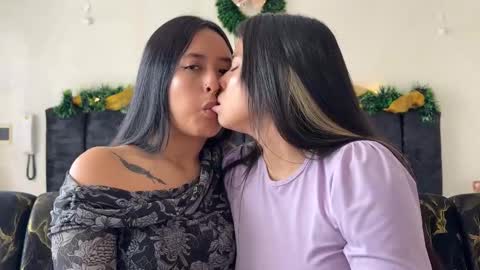 Dalilah and Tarah online show from January 9, 8:10 pm