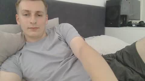 Snapshot of 3andy3 chatting on July 3, 6:31 am Andy online show from July 3, 6:31 am