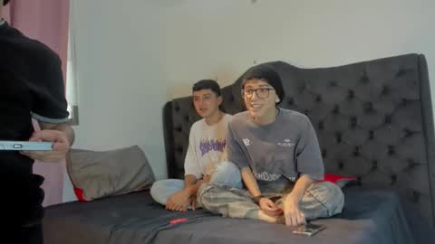 Snapshot of 3guy3 chatting on November 18, 8:02 pm Guy 1 Guy 2 Guy 3. online show from November 18, 8:02 pm