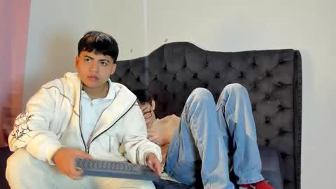 Snapshot of 3guy3 chatting on November 29, 8:56 pm Guy 1 Guy 2 Guy 3. online show from November 29, 8:56 pm