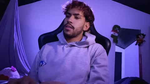 E V I L online show from November 27, 4:03 am