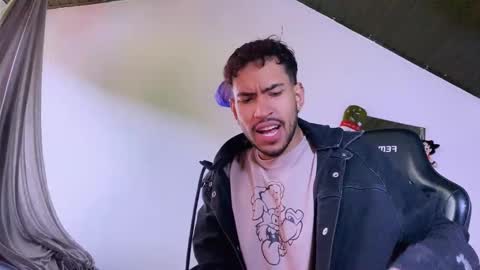 E V I L online show from December 19, 7:10 pm