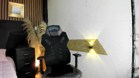 Snapshot of 3x_naxa chatting on June 9, 1:34 pm 3X NAXAA online show from June 9, 1:34 pm