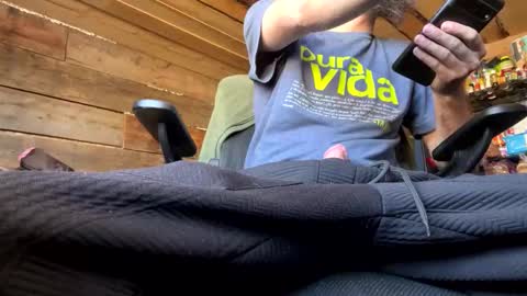 Snapshot of 420alwayshard chatting on November 15, 7:32 pm 420alwayshard online show from November 15, 7:32 pm