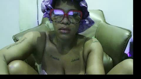 Snapshot of 420ebony_goddess chatting on July 5, 7:26 am goddess zuri online show from July 5, 7:26 am