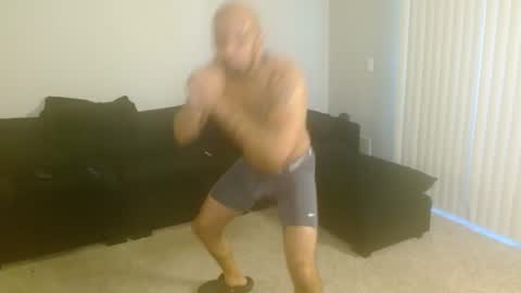 420flyguy online show from December 6, 9:35 pm