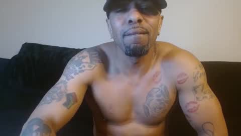 420flyguy online show from December 7, 9:39 am