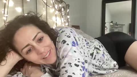 Snapshot of 420kc_couple chatting on May 13, 8:27 pm KC420Couple online show from May 13, 8:27 pm