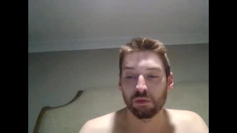 Snapshot of 420sluttsnbutts chatting on November 11, 12:27 pm 420sluttsnbutts online show from November 11, 12:27 pm